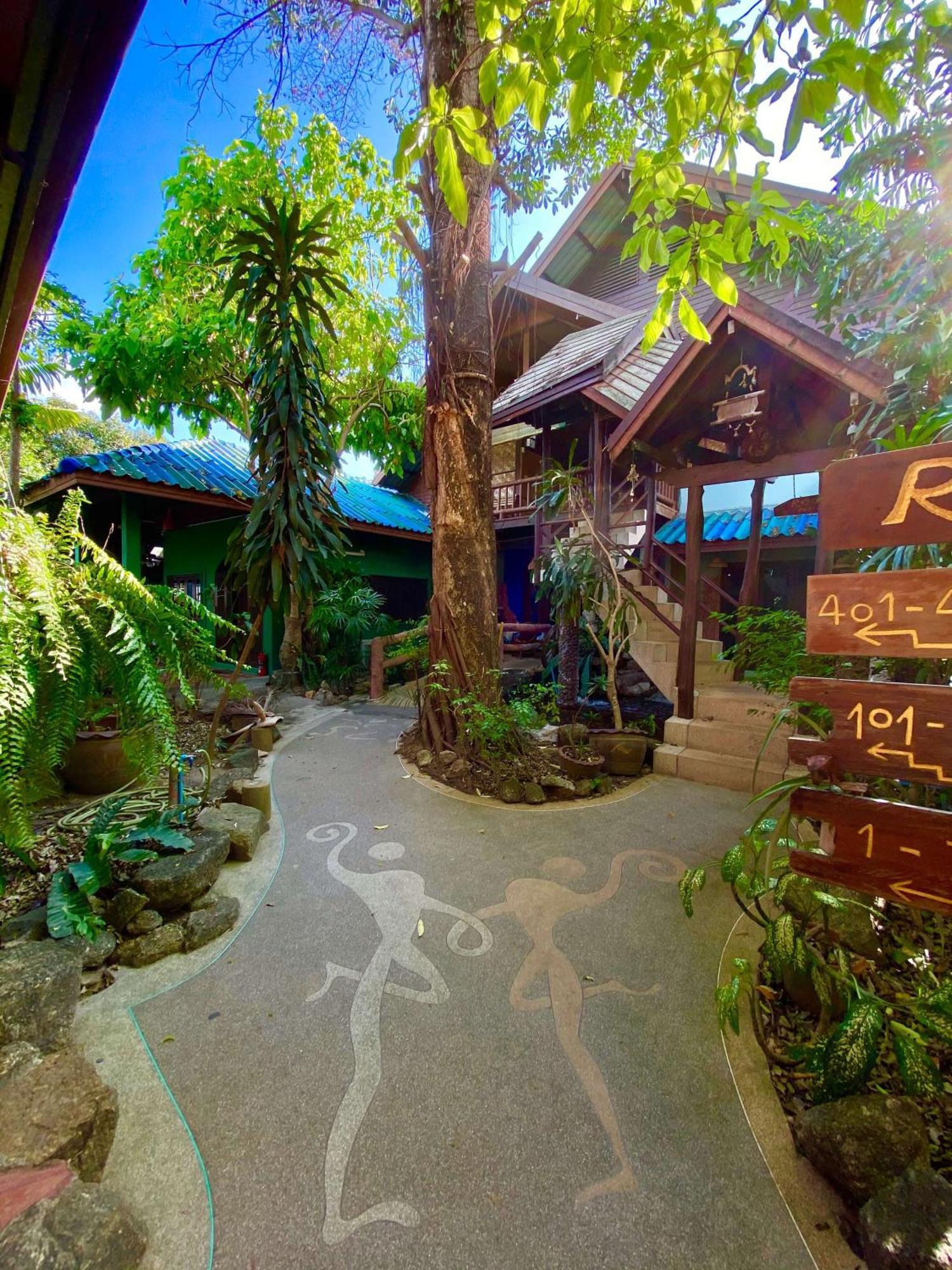 צ'אלונג Shanti Lodge Phuket מראה חיצוני תמונה